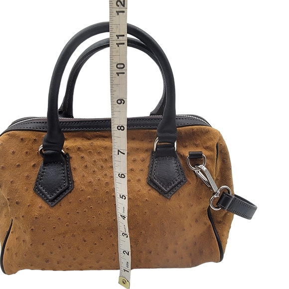 Valentina Camel pebble crossbody - Picture 9 of 13
